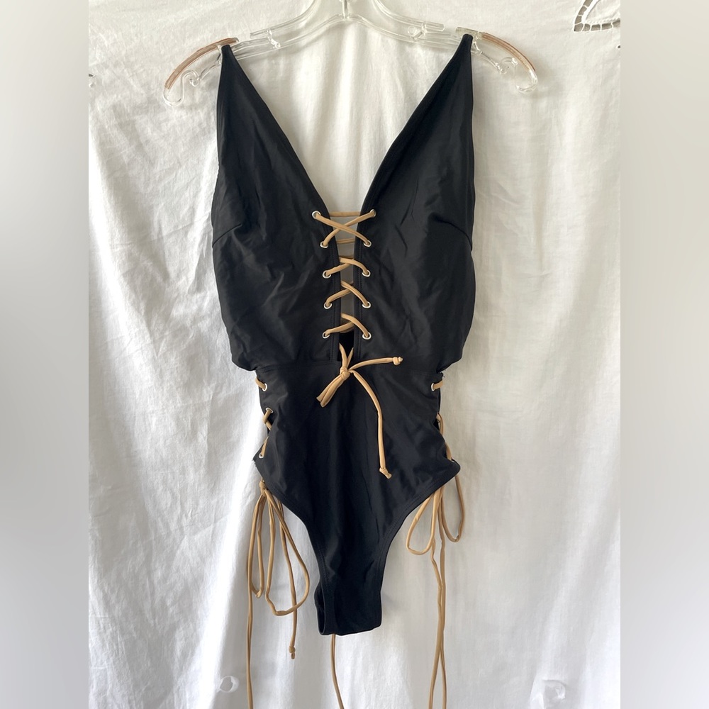 I pc L swimsuit NWOT